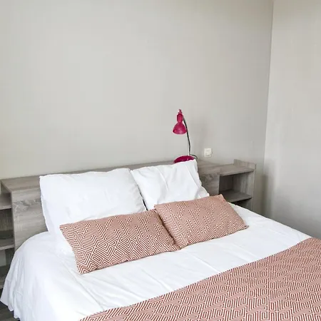 Spacieux A 48 M² Avec Parking Carcassonne