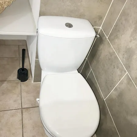 Spacieux A 48 M² Avec Parking Daire