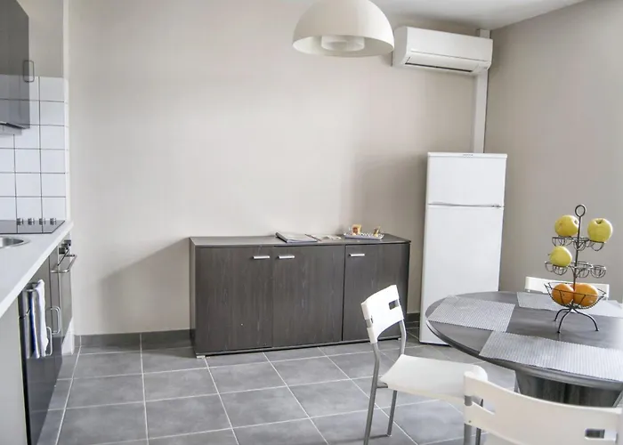 Spacieux à 48 M² Avec Parking * Carcassonne